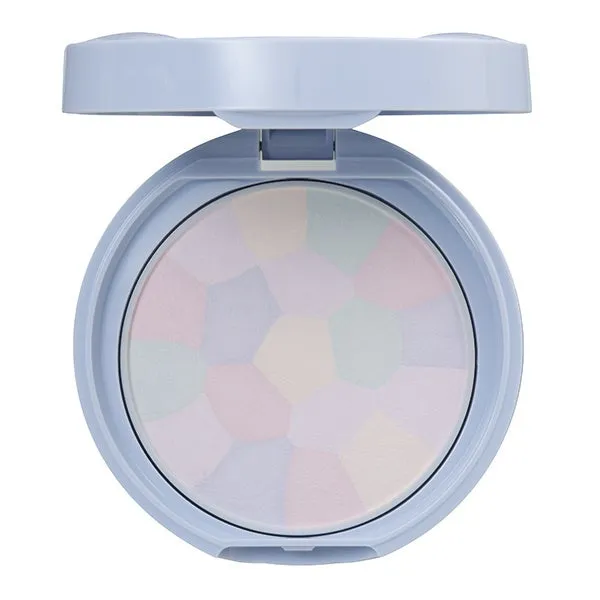 パステルカラーのパウダーが入った丸いコンパクトの化粧品。蓋は開いた状態。